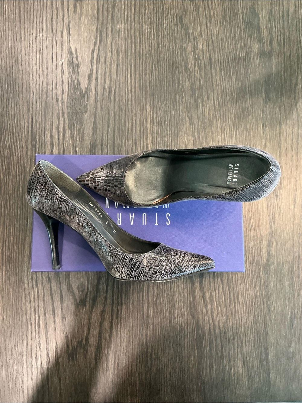Stuart Weitzman Silver-Gray Textured Pointed-Toe Pumps